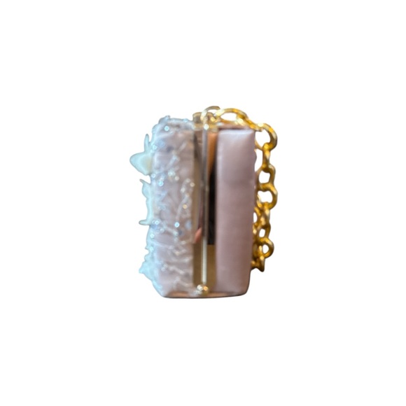 Elegant Floral Embellished Clutch with Gold Chain - Picture 3 of 6